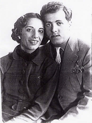 grandma and grandpa Salerno wedding engagement photo