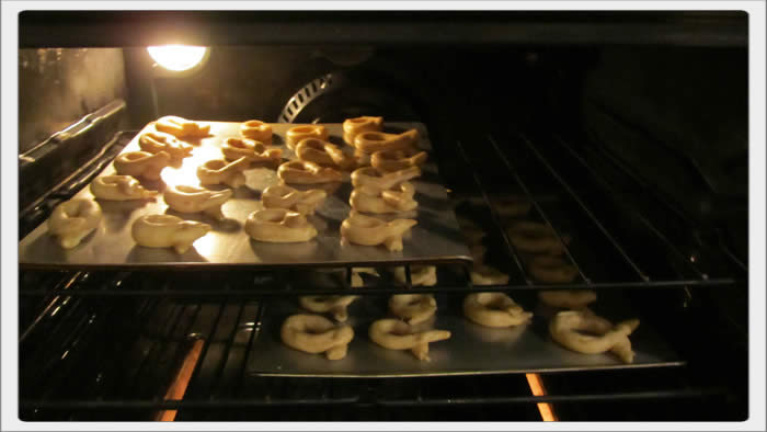 taralli in oven