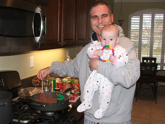 spaghetti sauce and meatballs